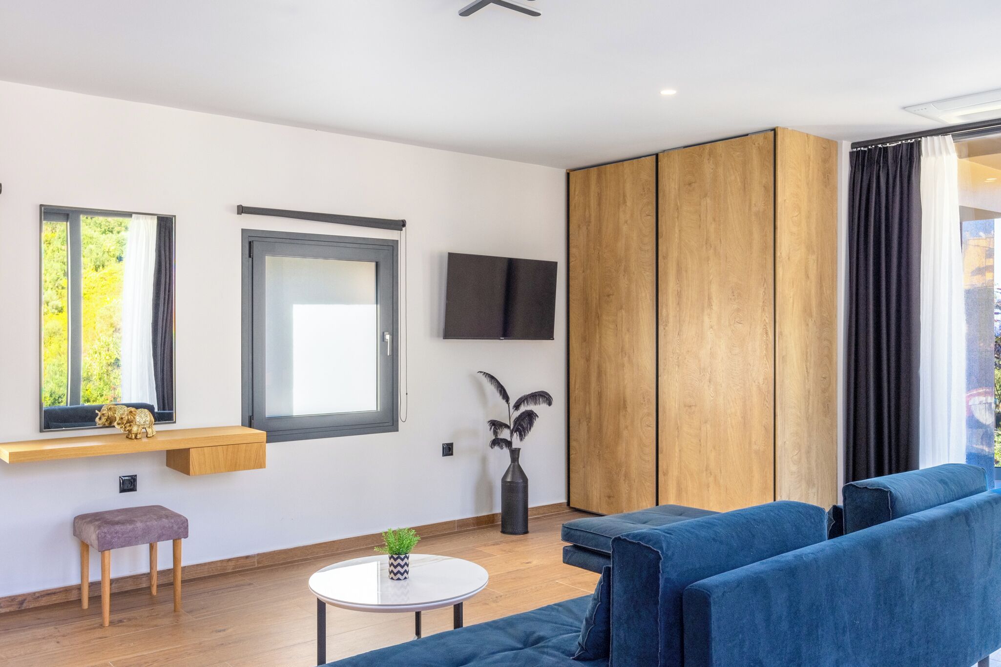 Deluxe Suite, Balcony, Partial Sea View