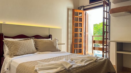 In-room safe, laptop workspace, free WiFi