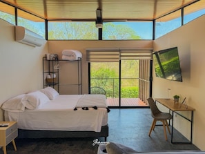 1 chambre, bureau, fer et planche à repasser, Wi-Fi gratuit