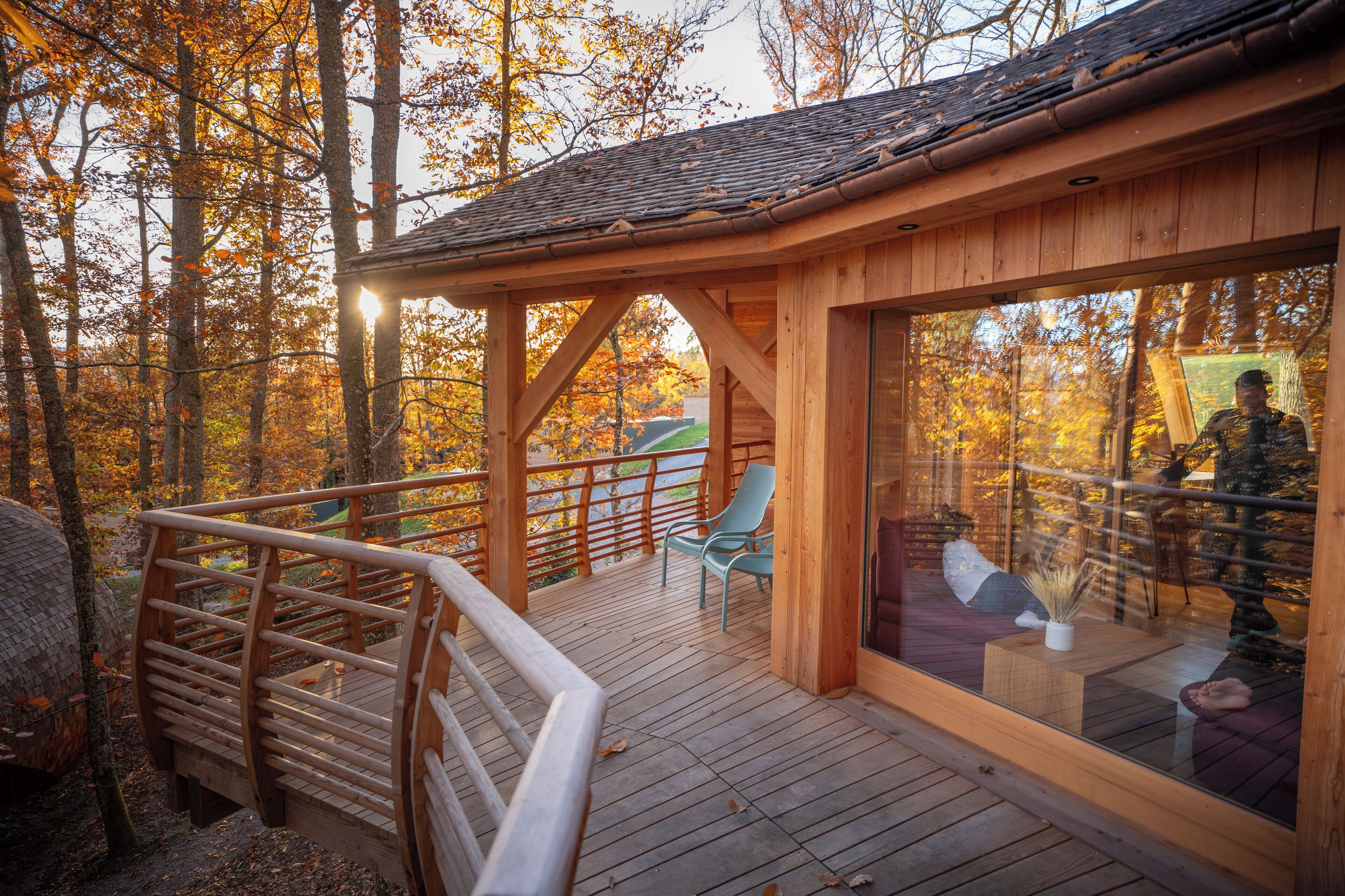 Family Cabin | Living area | 47-inch flat-screen TV with cable channels, heated floors