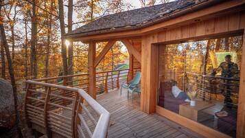 Family Cabin | Living area | 47-inch flat-screen TV with cable channels, heated floors