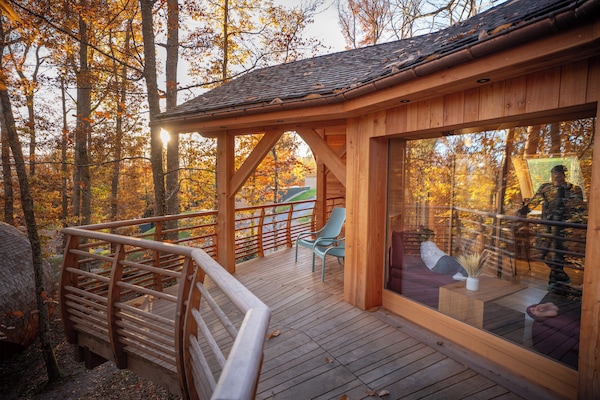 Cabane Familiale | Coin séjour | Télévision à écran plat de 47 pouces avec chaînes par câble