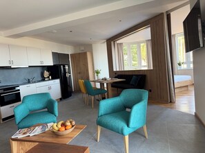 Panoramic Suite, Balcony, Mountain View | Private kitchen - Domaine de Haslach, The Originals Collection, Résidence de Tourisme (Munster)