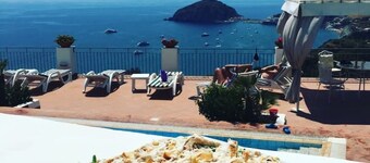 The Pine Tree "Villa Nunzia"