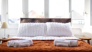 3 bedrooms, free WiFi, bed sheets
