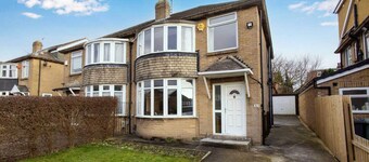 Carr Manor Cozy House in Leeds