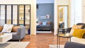 Unclassified image, 3 of 24, button - Spacious 3-bedroom apartment in charming Budapest with AC, WiFi (Budapest)