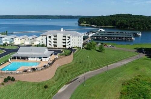 Lakeside Barndominium in Charming Buchanan