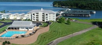 Lakeside Barndominium in Charming Buchanan