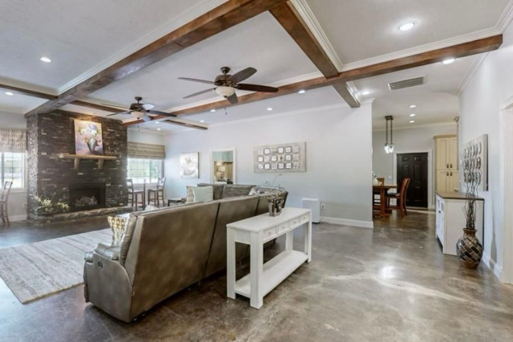 TV connectée, cheminée