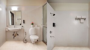 Kamar Double Deluks, balkon, pemandangan kota | Kamar mandi