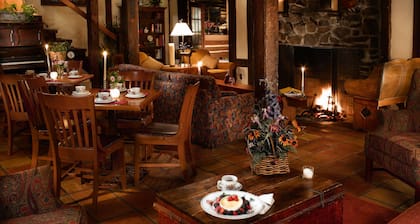 Keystone Lodge Room | Historic B&B & Breakfast