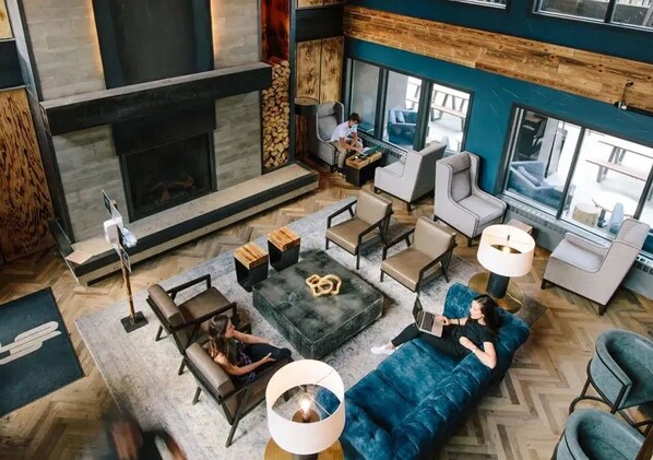 TV, fireplace - Breckenridge Pod Room | King & Twin Beds (Breckenridge)