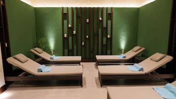 Salas de tratamiento para parejas, sauna, baño de vapor y masajes