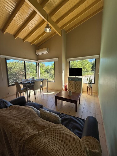 HOUSE IN LAS SIERRAS 2 bedrooms, parking, barbecue, swimming pool, park, games, pets allowed.