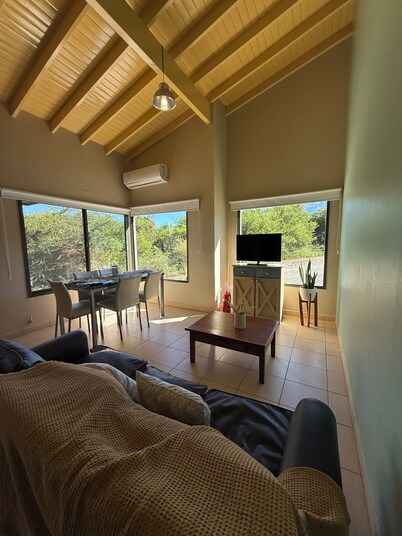 HOUSE IN LAS SIERRAS 2 bedrooms, parking, barbecue, swimming pool, park, games, pets allowed.
