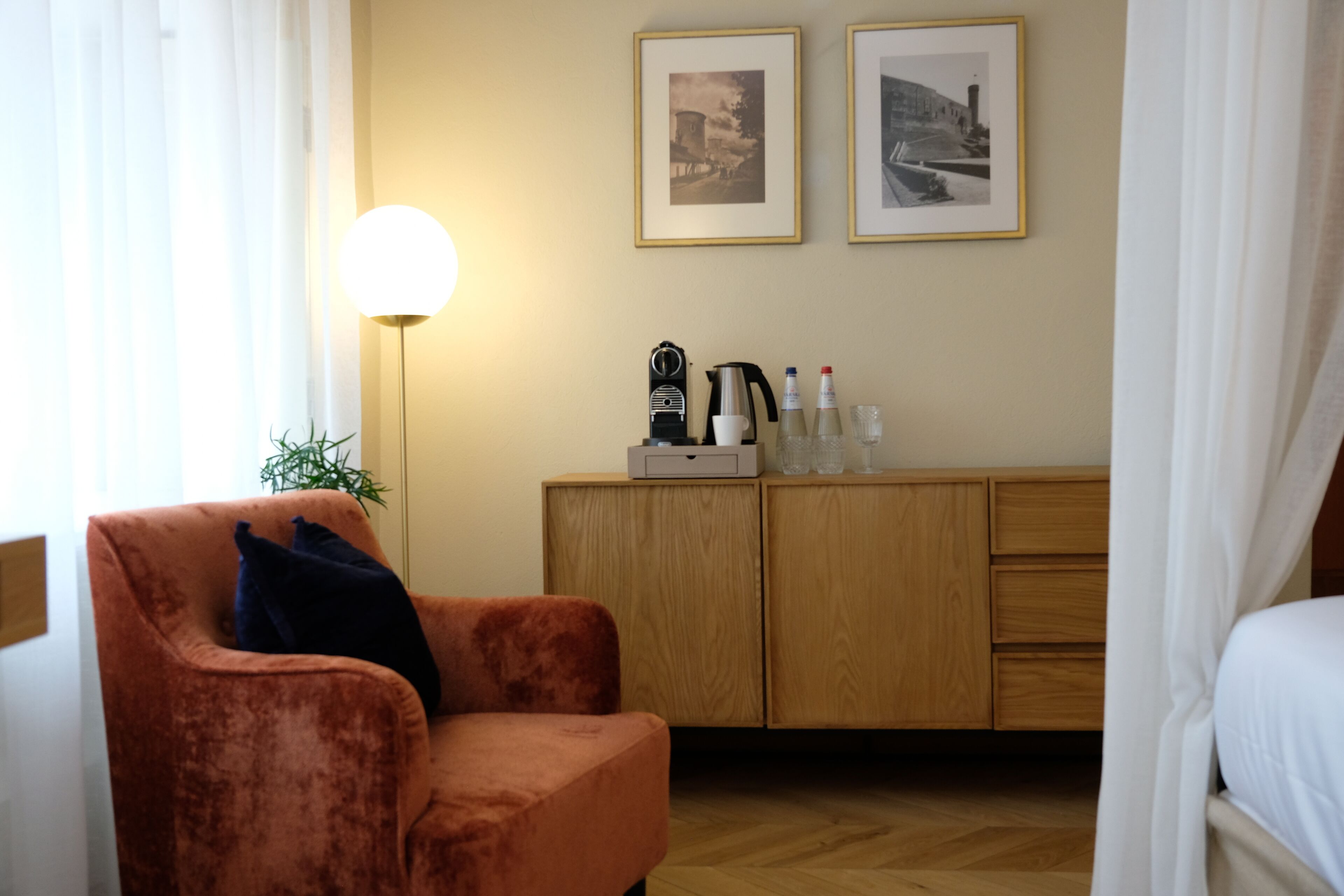 Photo - The Three Sisters Hotel