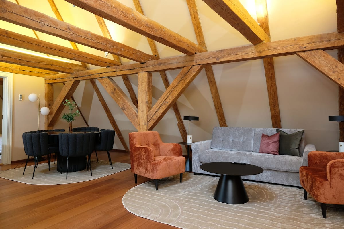 Senior Suite | Premium bedding, in-room safe, individually decorated