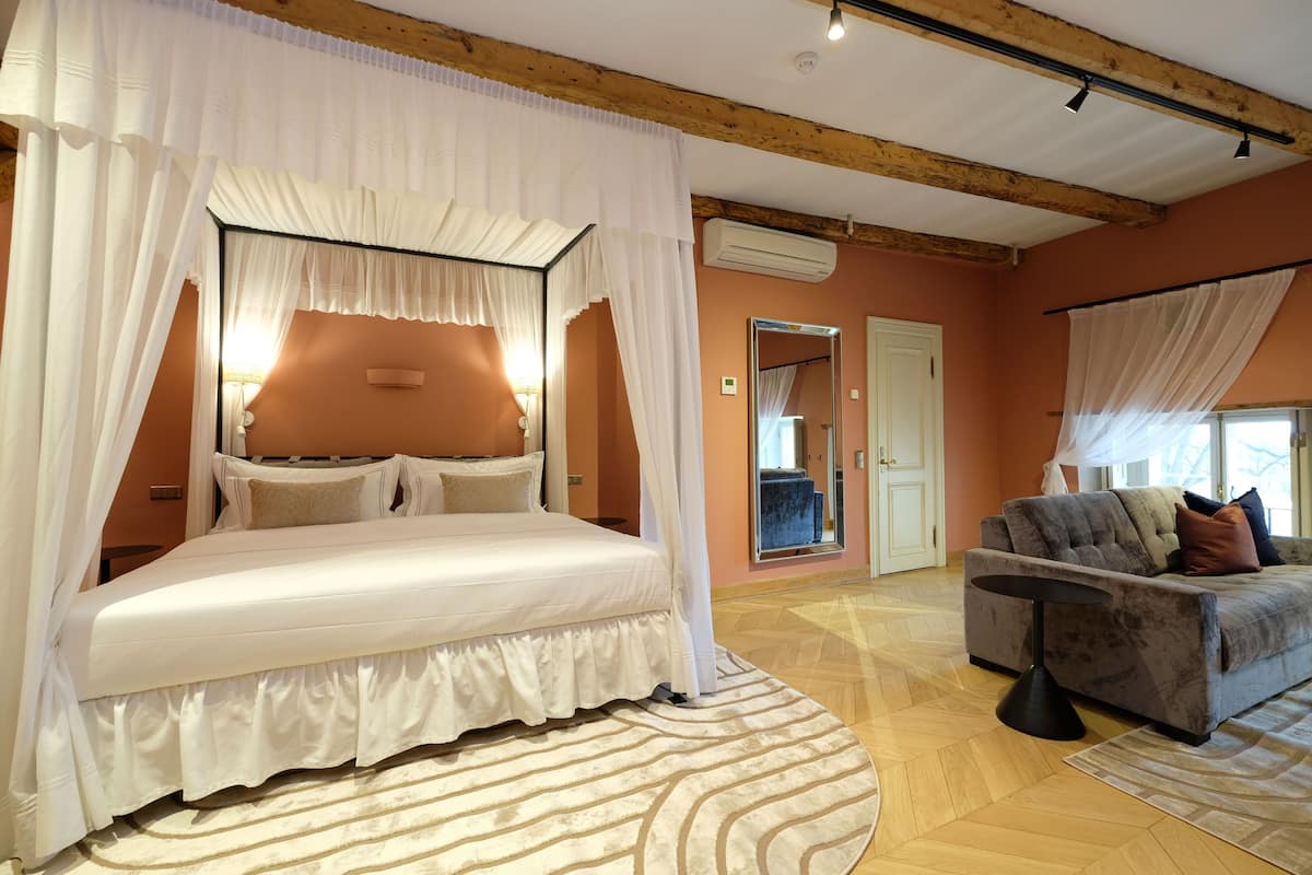 Signature Suite | 1 bedroom, premium bedding, in-room safe, individually decorated