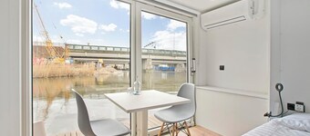 HouseBoat the NEW LAKE