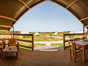 Premier Tent, Garden View | Free WiFi - Munai Sardinia  (San Giovanni Suergiu)