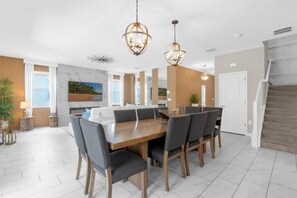 Dining - Stunning 6BR/6BA Villa with Private Pool, Game Room & Theater – NEAR DISNEY!! (Four Corners)