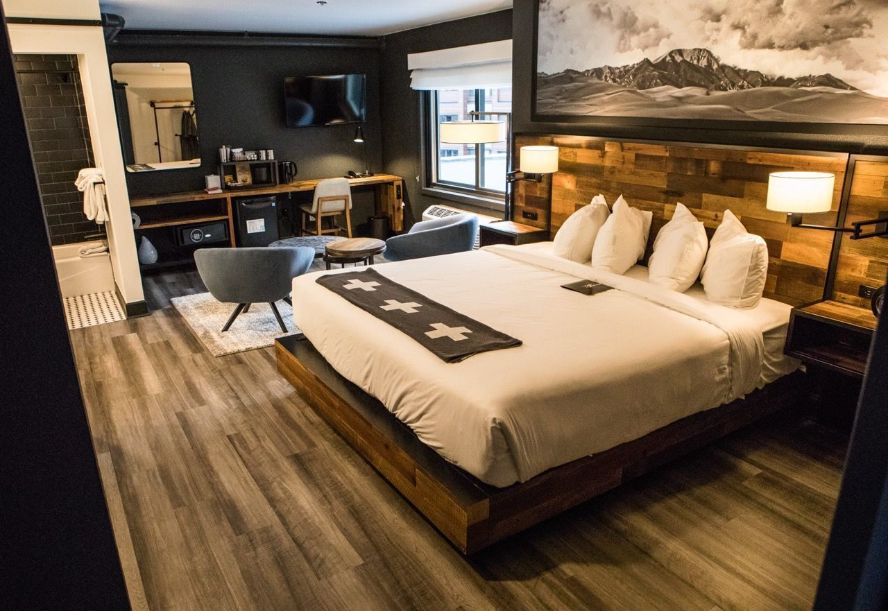 1 bedroom, in-room safe, desk, free WiFi