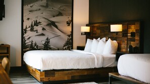 In-room safe, desk, free WiFi, bed sheets - Breck Studio | ADA-Accessible, Cozy & Modern (Breckenridge)