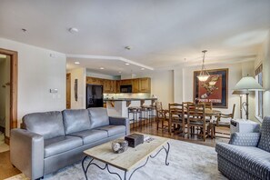 TV, fireplace, offices - Beaver Creek Condo | Steps to Village & Skiing (Beaver Creek)