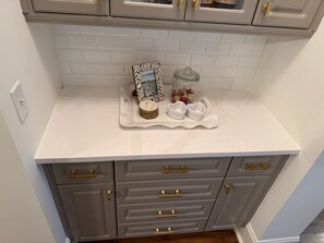 Interior - 5 bed house in Riverwood. Enjoy a cozy stay (Evans)