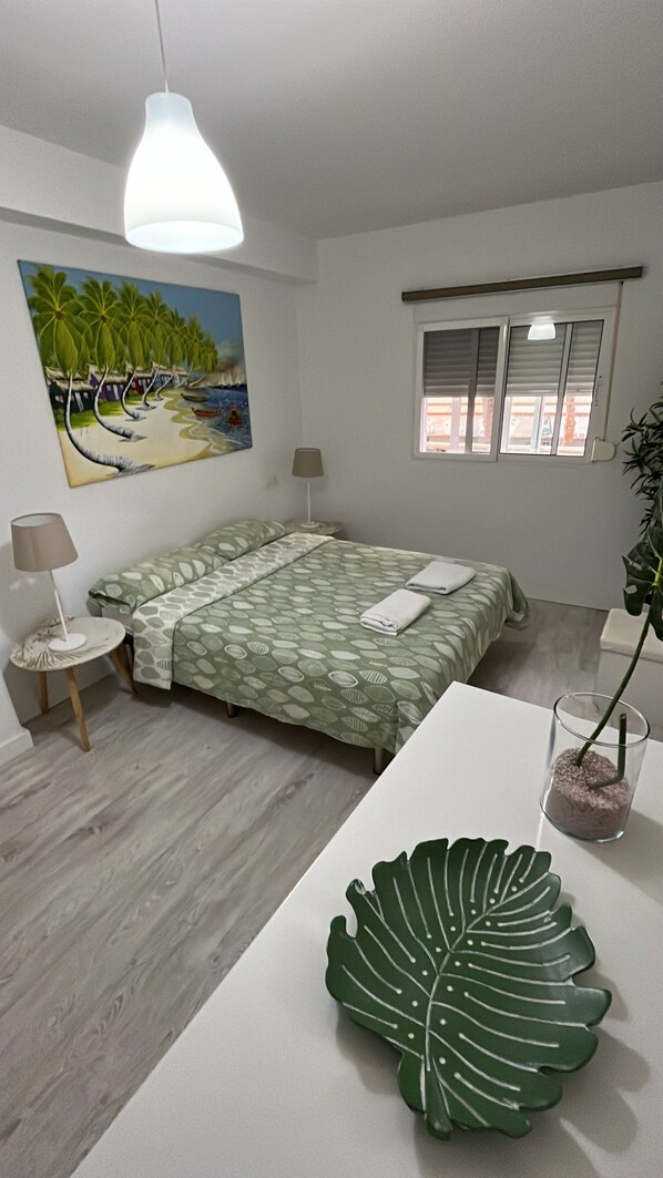 3 Schlafzimmer, Bügeleisen/Bügelbrett, WLAN, Bettwäsche