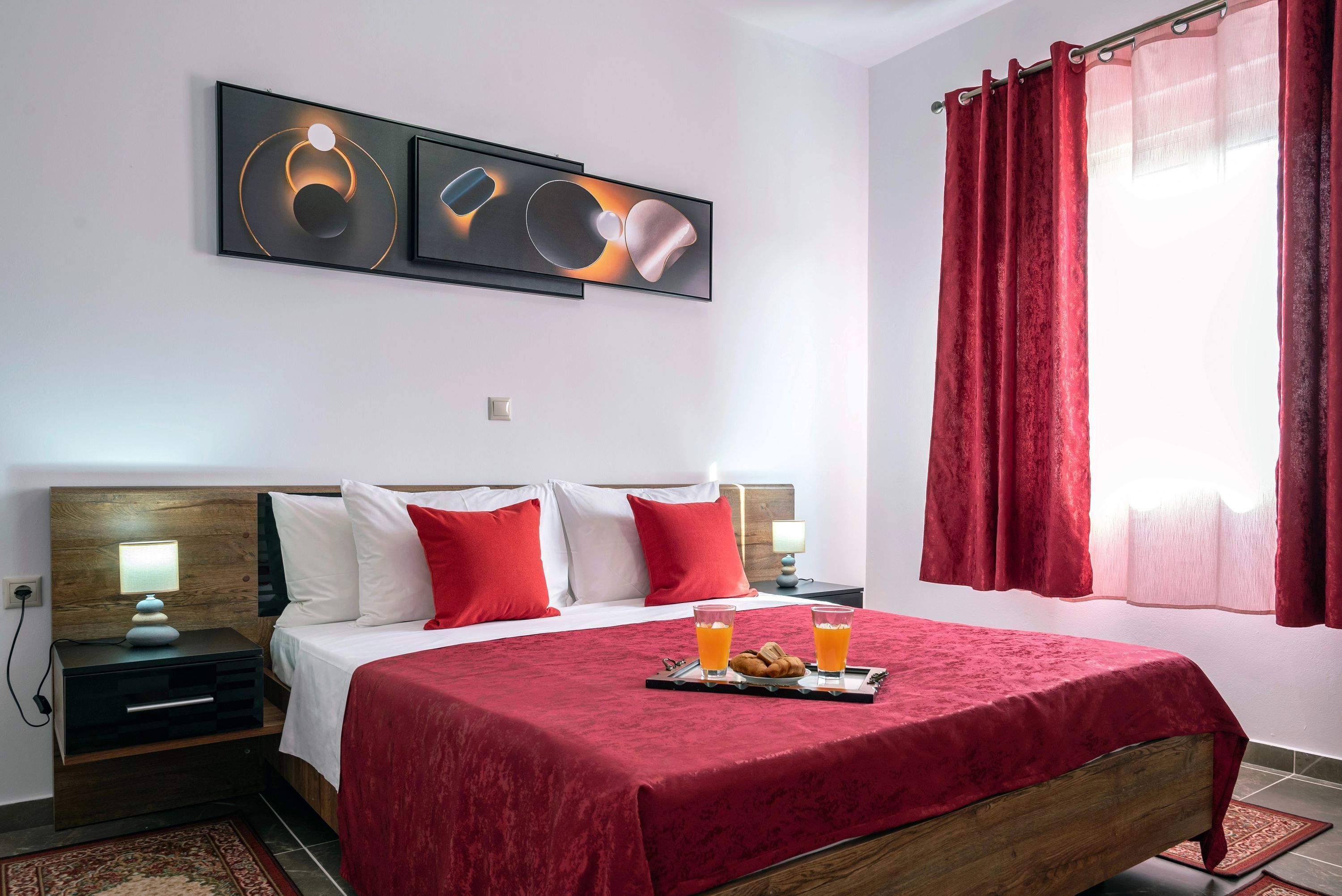 2 makuuhuonetta, silitysrauta/-lauta, ilmainen Wi-Fi, vuodevaatteet