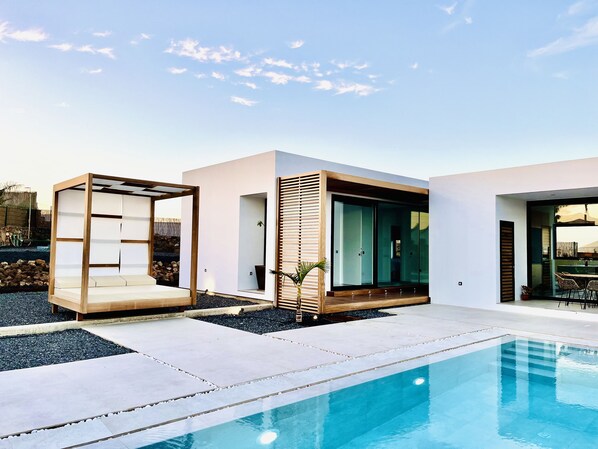 Pool - VILLA BF - Paradise of Tranquility (Oliva, La)