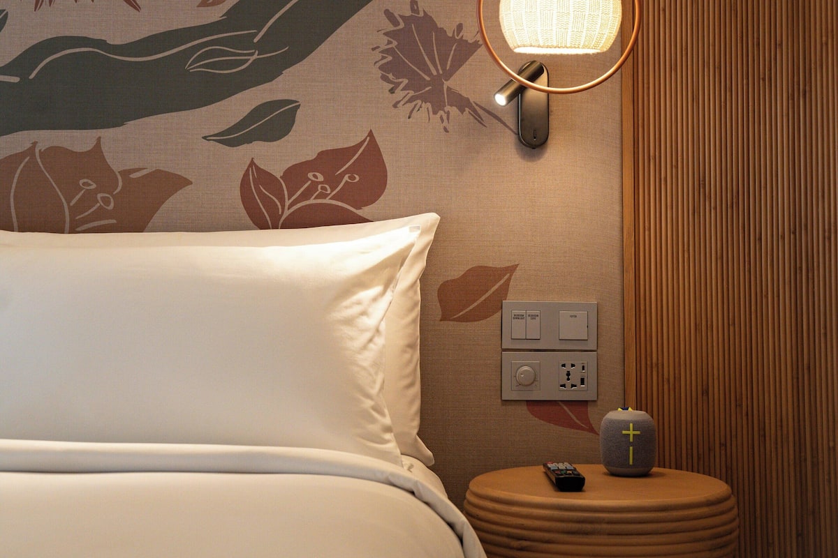 Minibar, két bảo mật tại phòng, bàn ủi/dụng cụ ủi quần áo