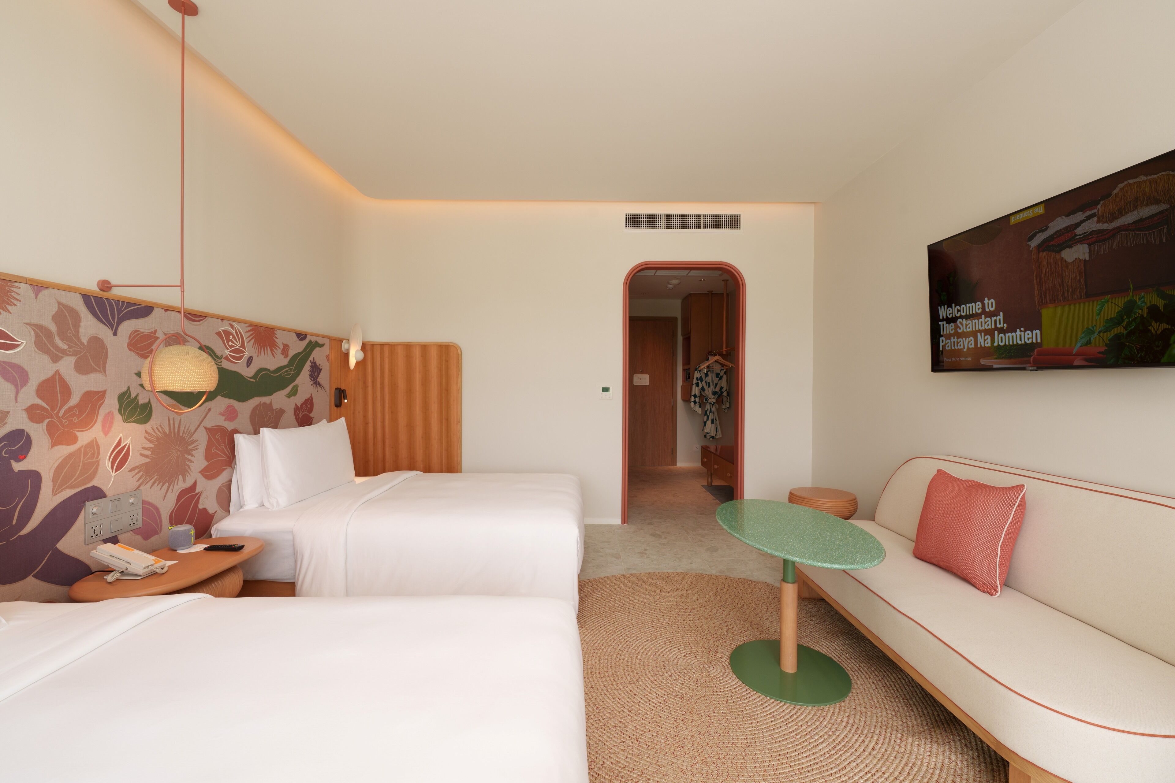 Minibar y caja de seguridad en la habitación 