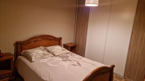 3 soverom og strykejern/-brett