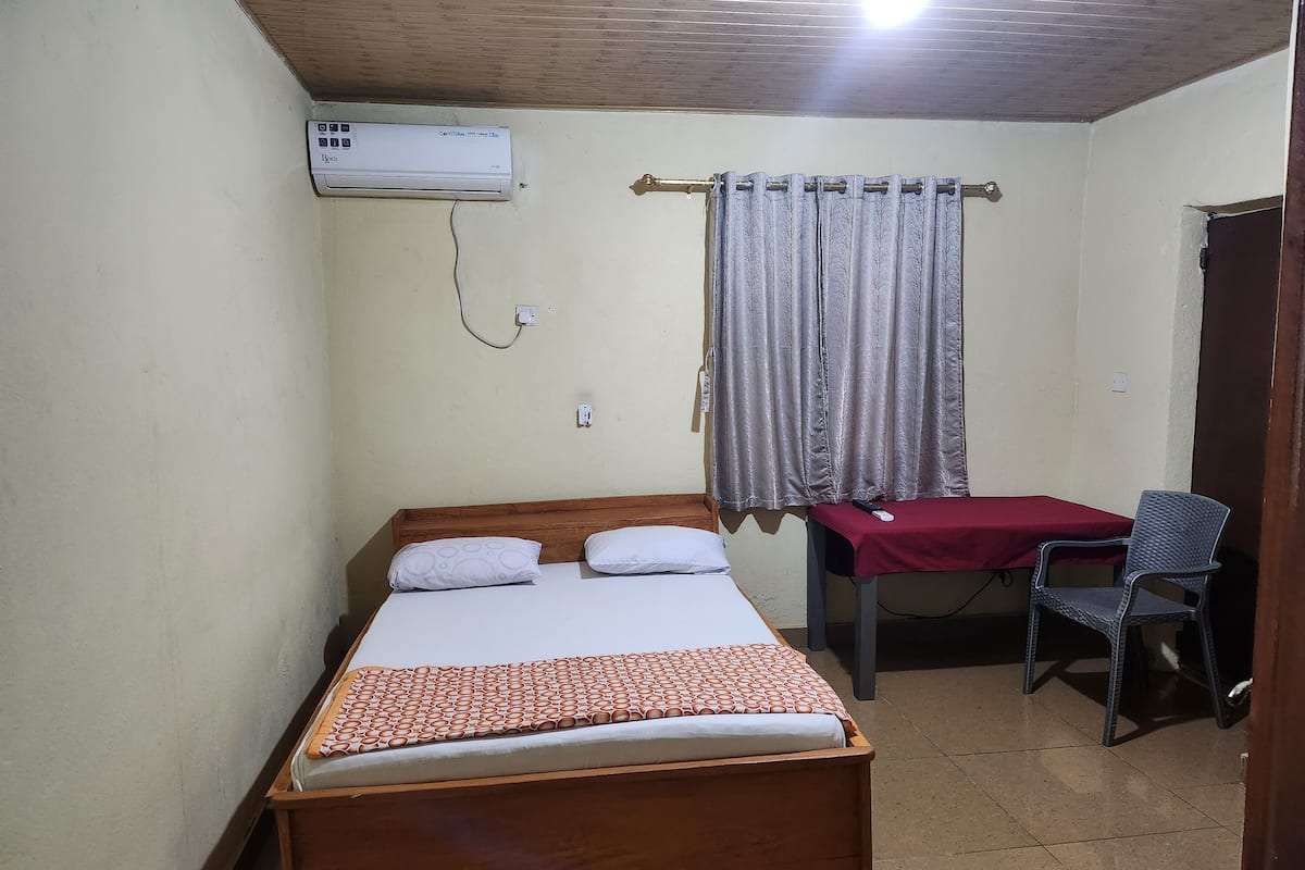 Basic Apartment
