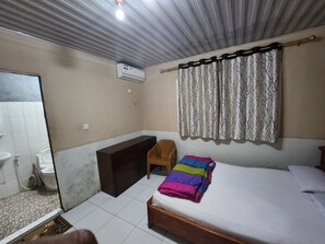 3 bedrooms, down duvets, soundproofing, iron/ironing board