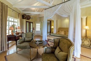 Luxury Double Room, 1 King Bed, Garden View