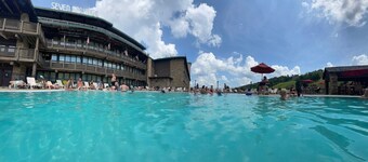 Champion Hotel | Tower Suite + Spacious Retreat