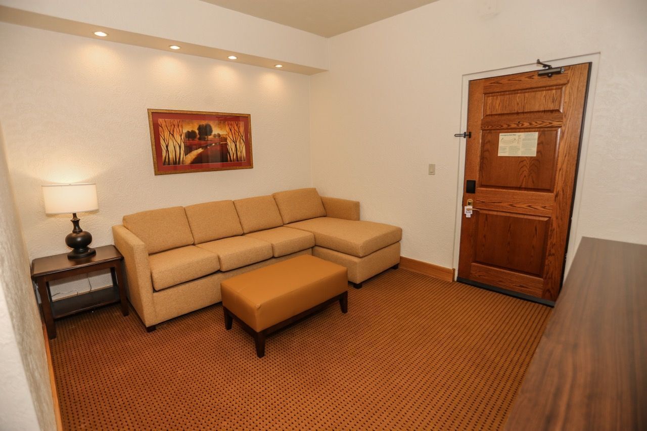 Champion Hotel | King Suite + Separate Living Area - Donegal, PA