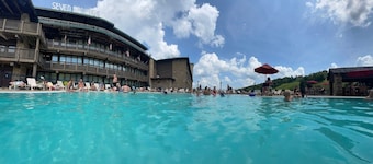 Champion Grand Suite | Slopeside Hotel