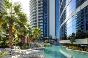 Property grounds - Amazing 2 bedroom at The top (Dubai)