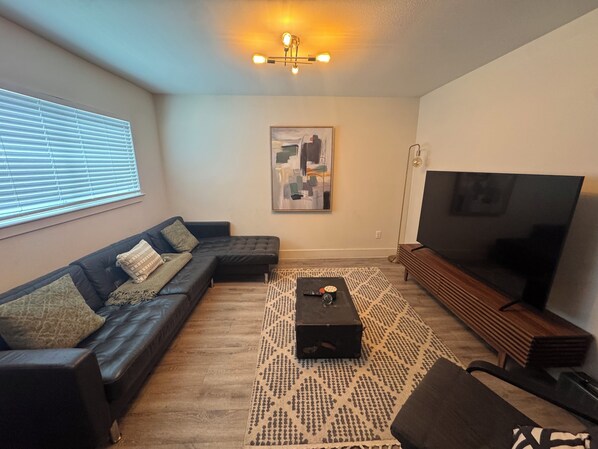Living area - Apt in the Heart of Montrose! World Cup Special! (Houston)