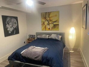 1 bedroom, iron/ironing board, WiFi, bed sheets - Apt in the Heart of Montrose! World Cup Special! (Houston)