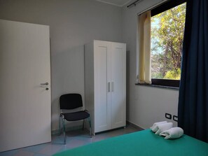 2 dormitoris, escriptori, un bressol de viatge i wifi gratuïta 