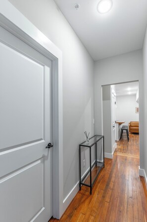 Interior - Charming 1-bedroom apartment in brilliant Chattanooga with AC, WiFi (Chattanooga)