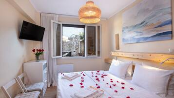 9 bedrooms, iron/ironing board, travel crib, free WiFi