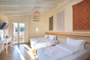 9 bedrooms, iron/ironing board, travel cot, free WiFi