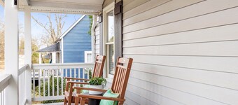 Charming 2BR Walkable to Swamp Rabbit Trail